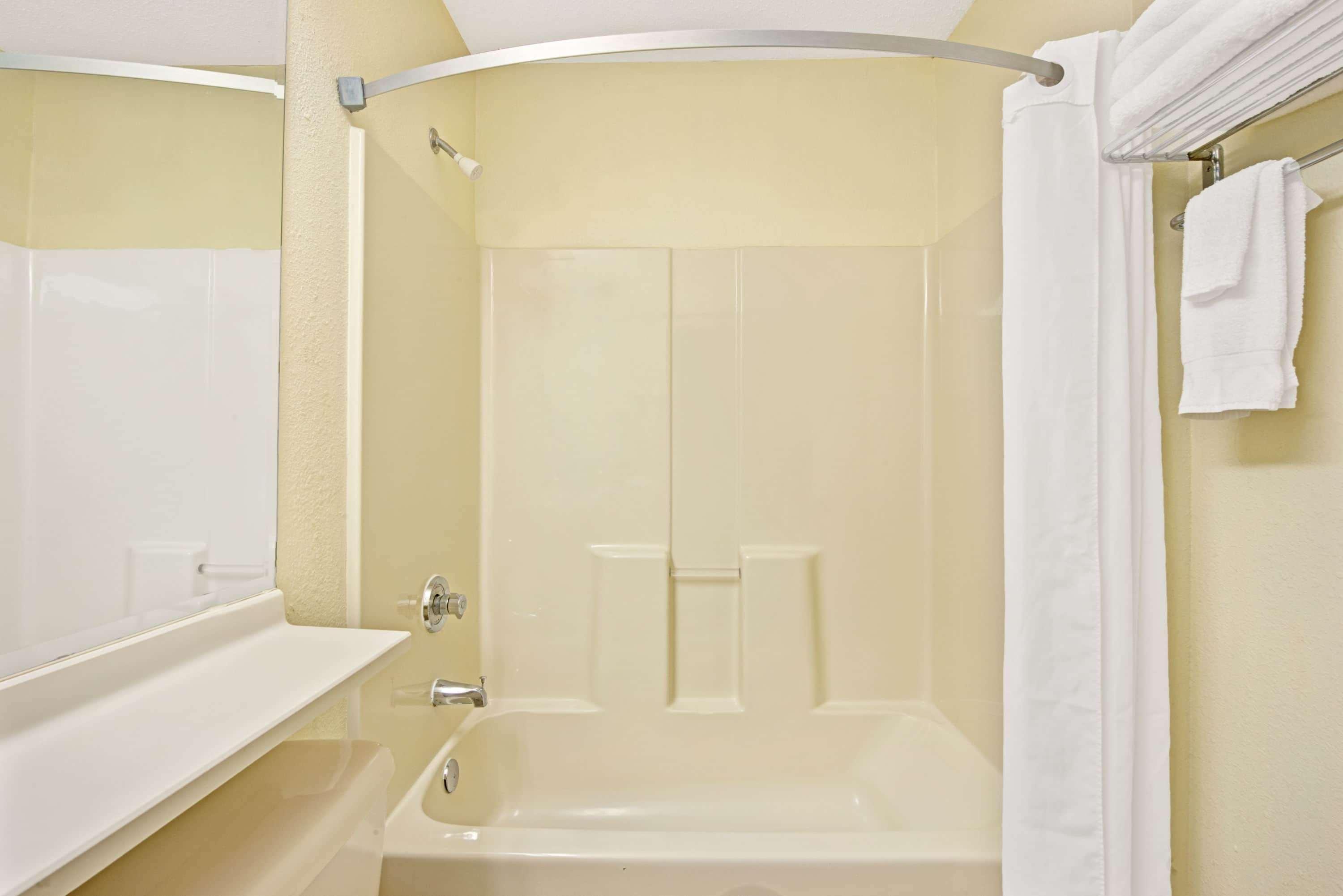 Microtel Inn And Suites By Wyndham - Cordova Мемфис Екстериор снимка