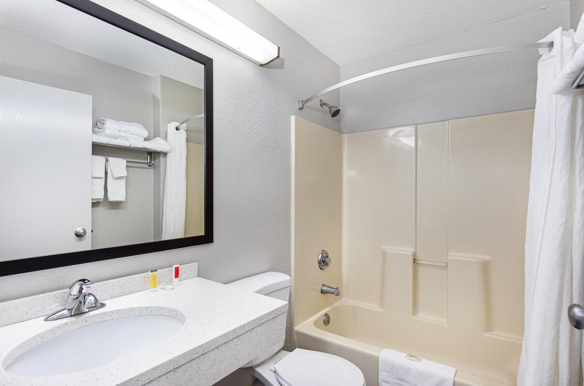 Microtel Inn And Suites By Wyndham - Cordova Мемфис Екстериор снимка